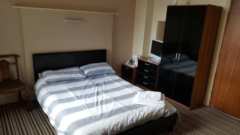 The Lodge Guest Accommodation Barrow-in-Furness Ngoại thất bức ảnh